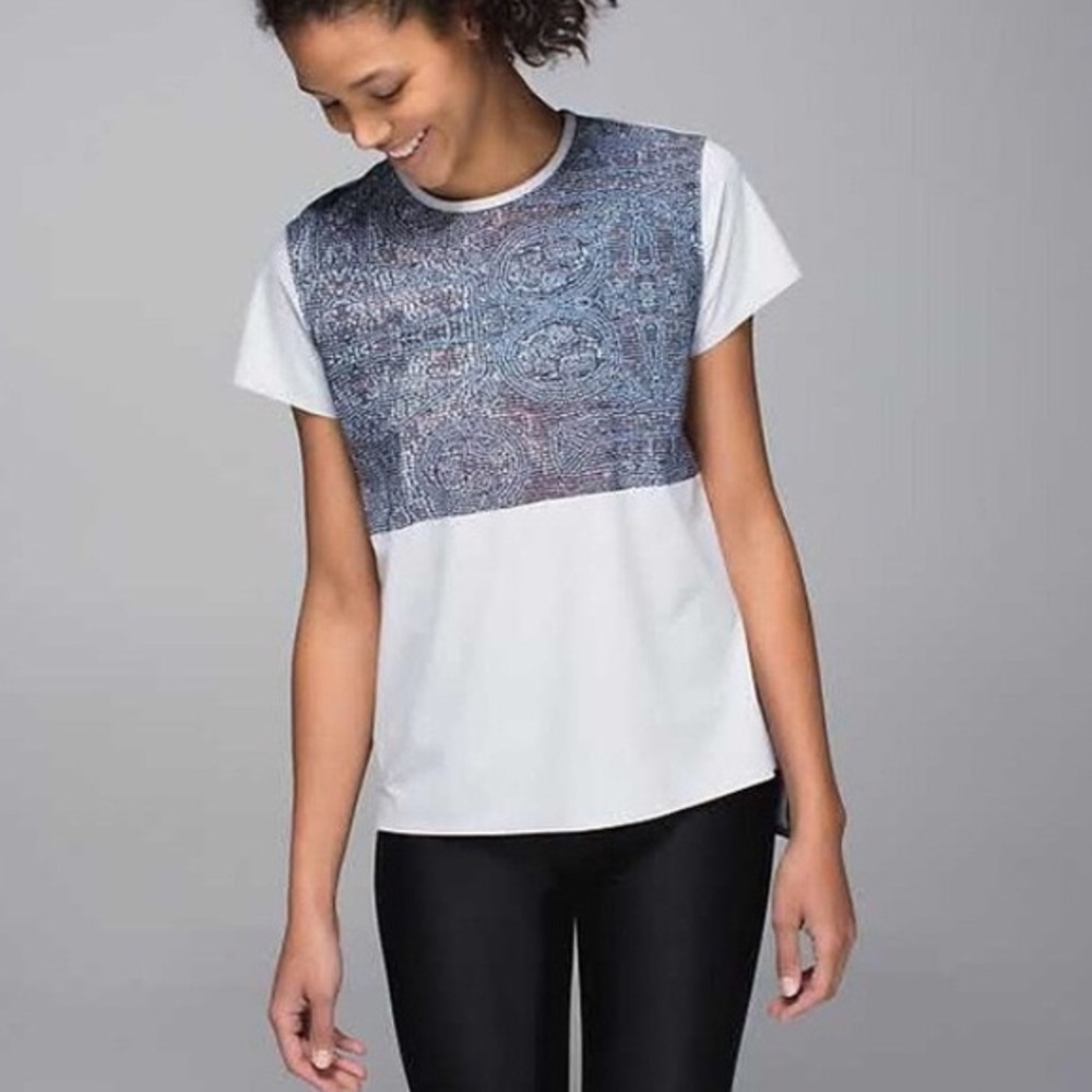 Lululemon Bead Envy Snapshot Athletic T-Shirt